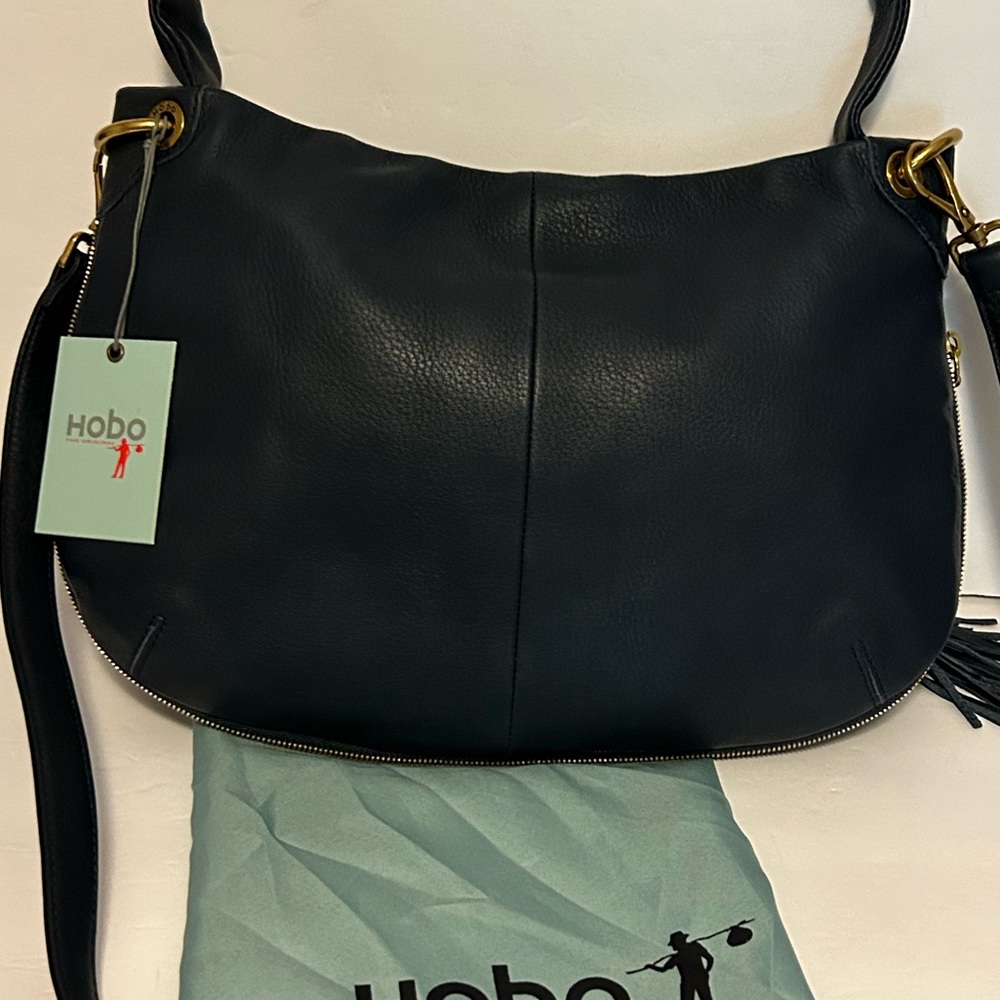 HOBO Navy pebble leather hobo shoulder bag crossbodyNWT - Picture 1 of 12